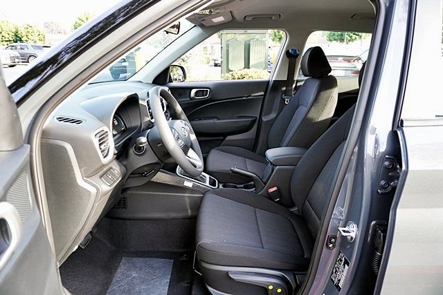New 2026 Hyundai Venue SE FWD image 17