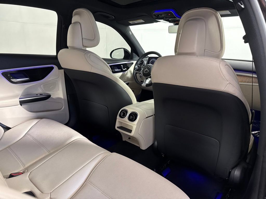 Certified 2023 Mercedes-Benz C 300 4MATIC Sedan image 17