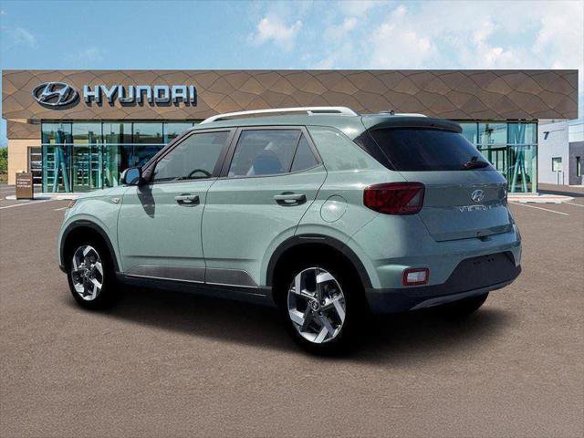New 2026 Hyundai Venue SEL FWD image 4