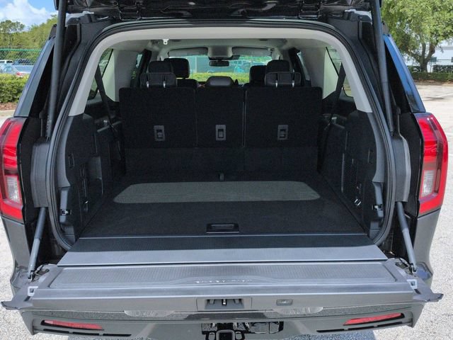 New 2026 Ford Expedition Max Active RWD image 13