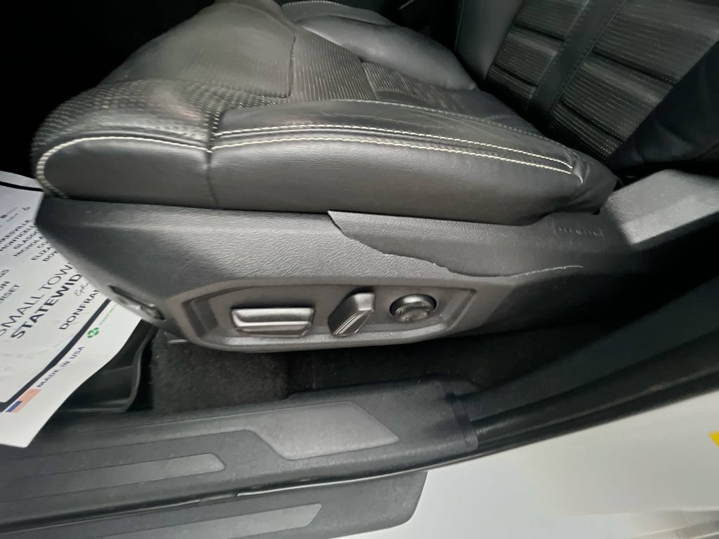 Used 2023 Toyota Sequoia Capstone AWD/4WD image 16