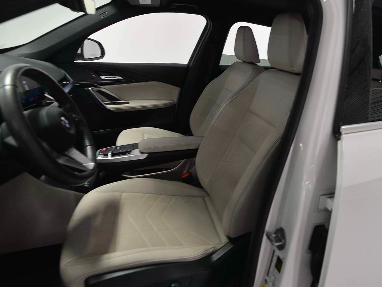 Used 2023 BMW X1 xDrive28i w/ Convenience Package AWD/4WD image 7
