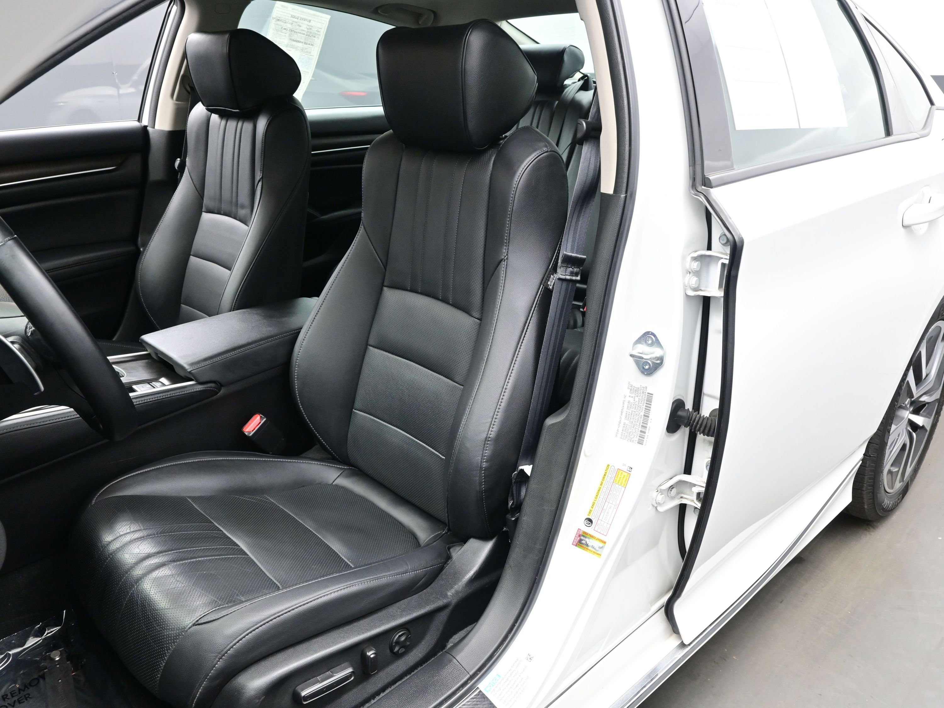 Used 2021 Honda Accord EX-L image 12