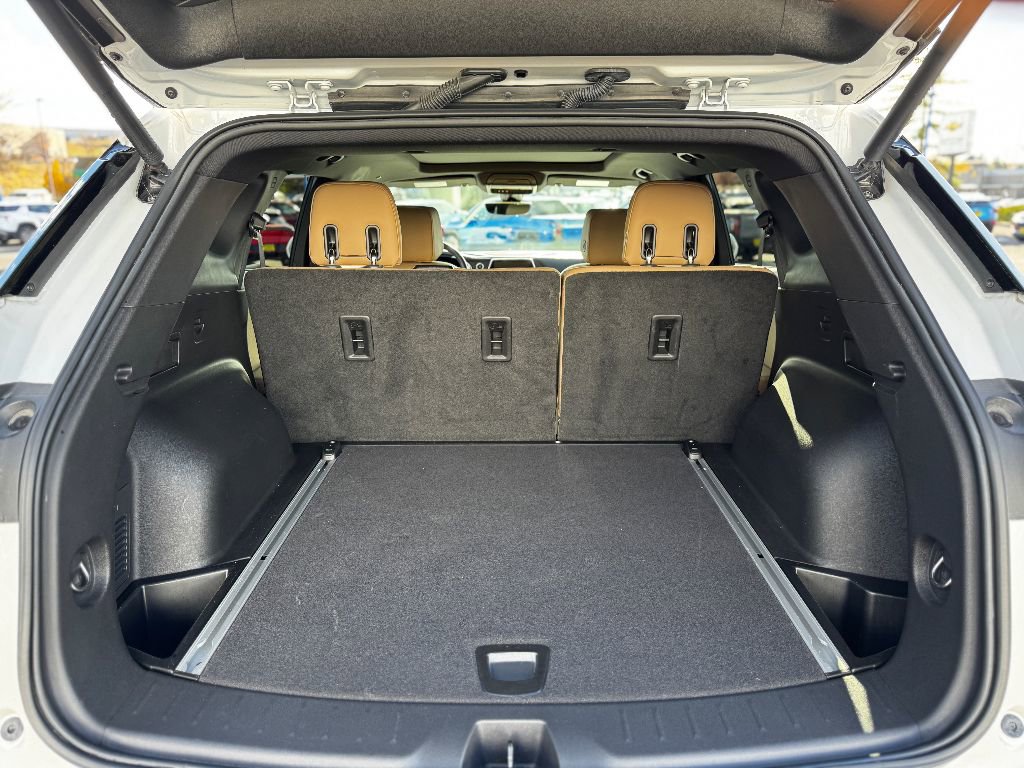 Used 2020 Chevrolet Blazer Premier w/ Driver Confidence II Package image 5