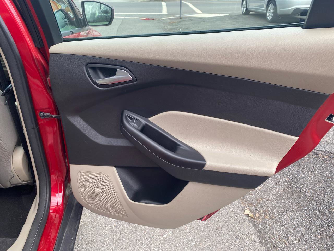 Used 2012 Ford Focus SE image 21