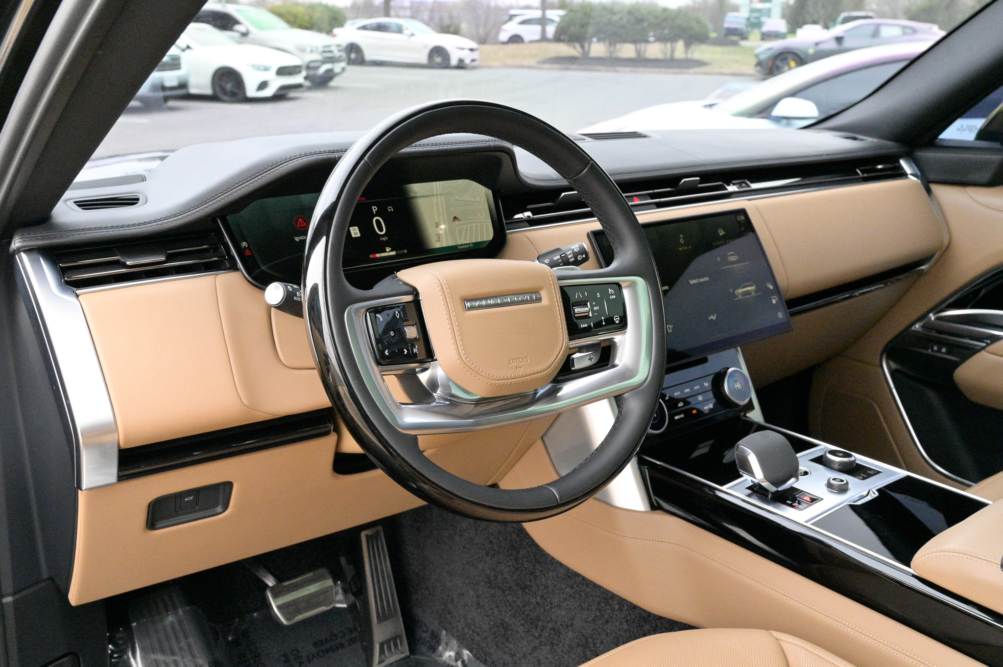 Used 2023 Land Rover Range Rover SE image 16