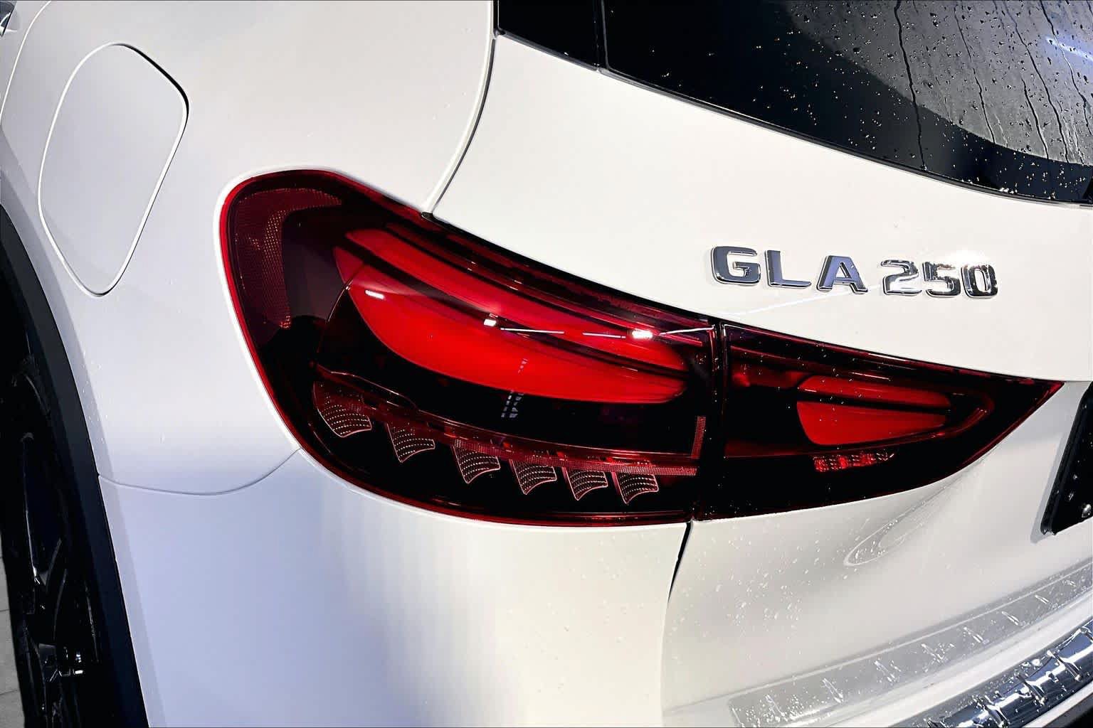 New 2026 Mercedes-Benz GLA 250 4MATIC image 5