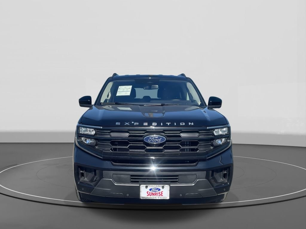 Certified 2025 Ford Expedition Active image 3