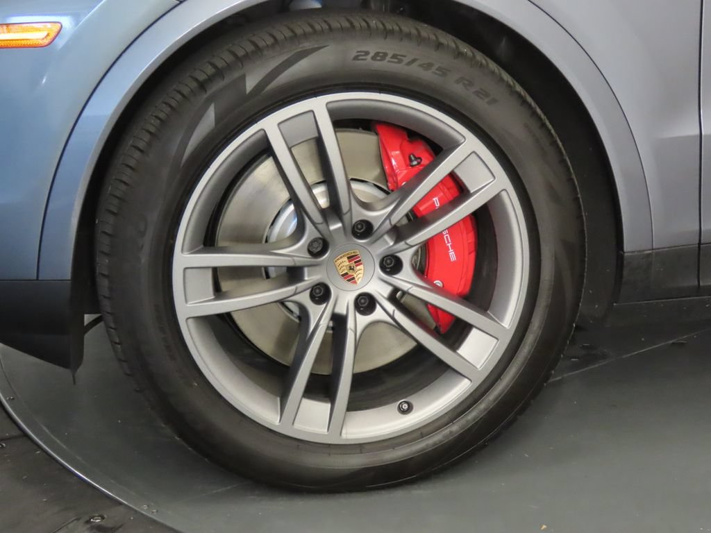 Certified 2026 Porsche Cayenne S AWD/4WD image 11