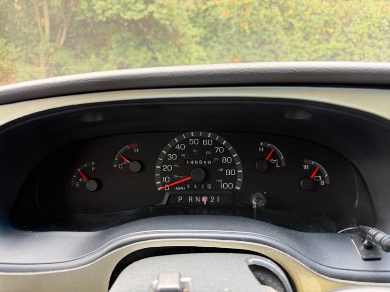 Used 2002 Ford E-150 and Econoline 150 image 33