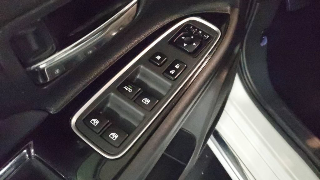 Used 2018 Mitsubishi Outlander GT AWD/4WD image 24