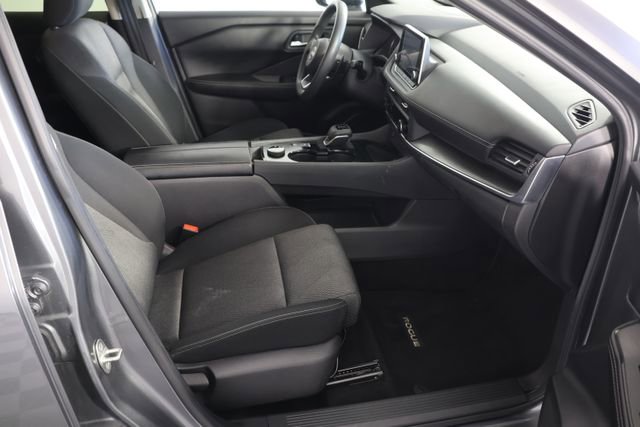Used 2024 Nissan Rogue SV image 21