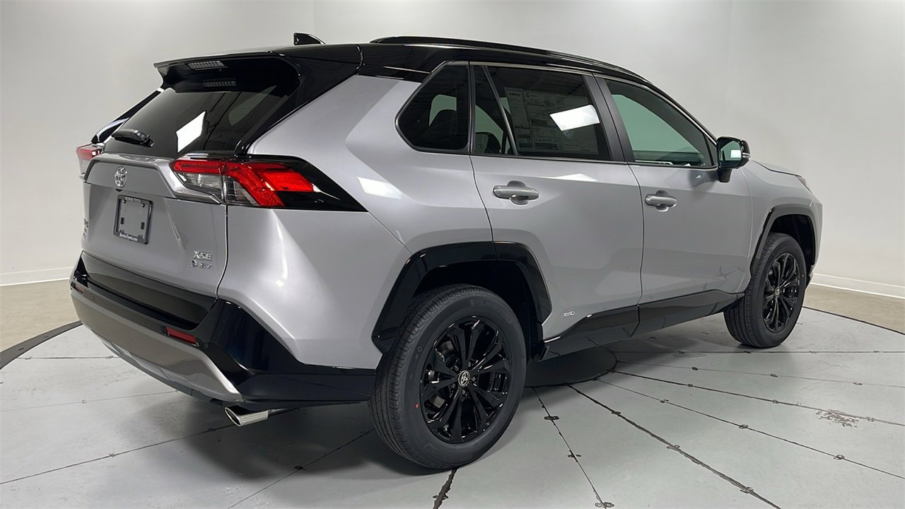 New 2025 Toyota RAV4 XSE image 5