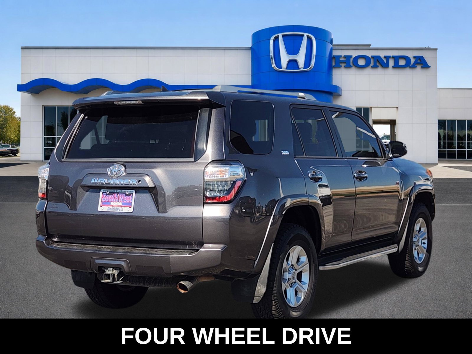 Used 2018 Toyota 4Runner SR5 Premium AWD/4WD image 5