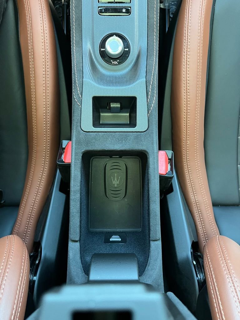 Used 2023 Maserati MC20 Spyder image 13