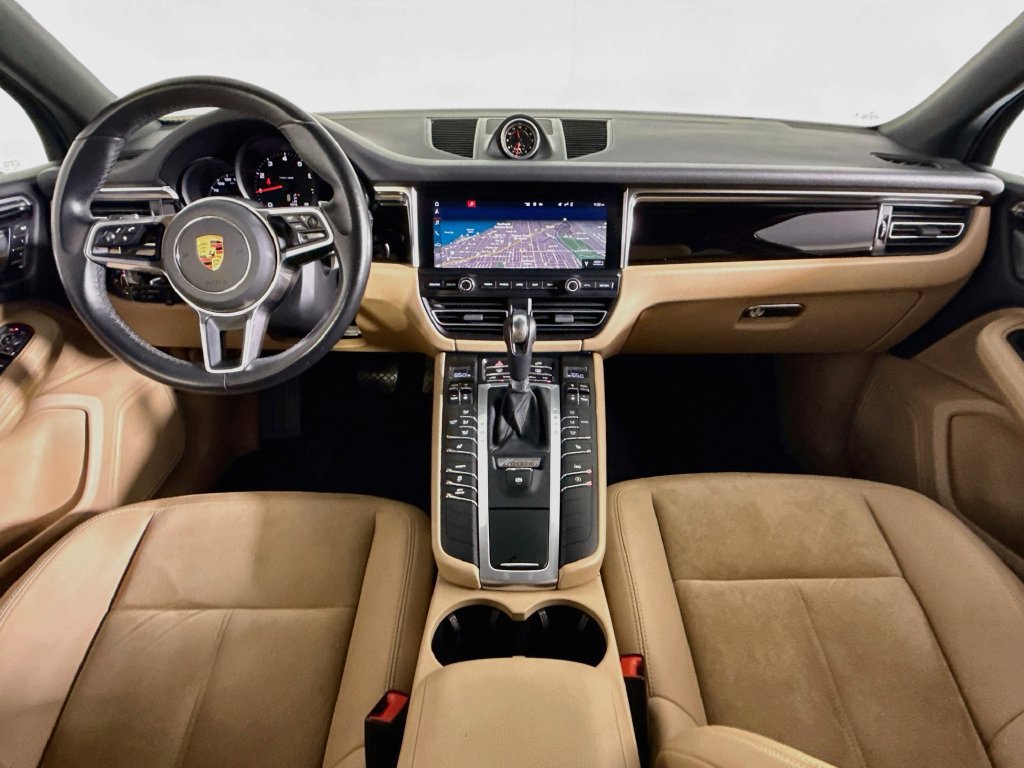 Certified 2021 Porsche Macan AWD/4WD image 11