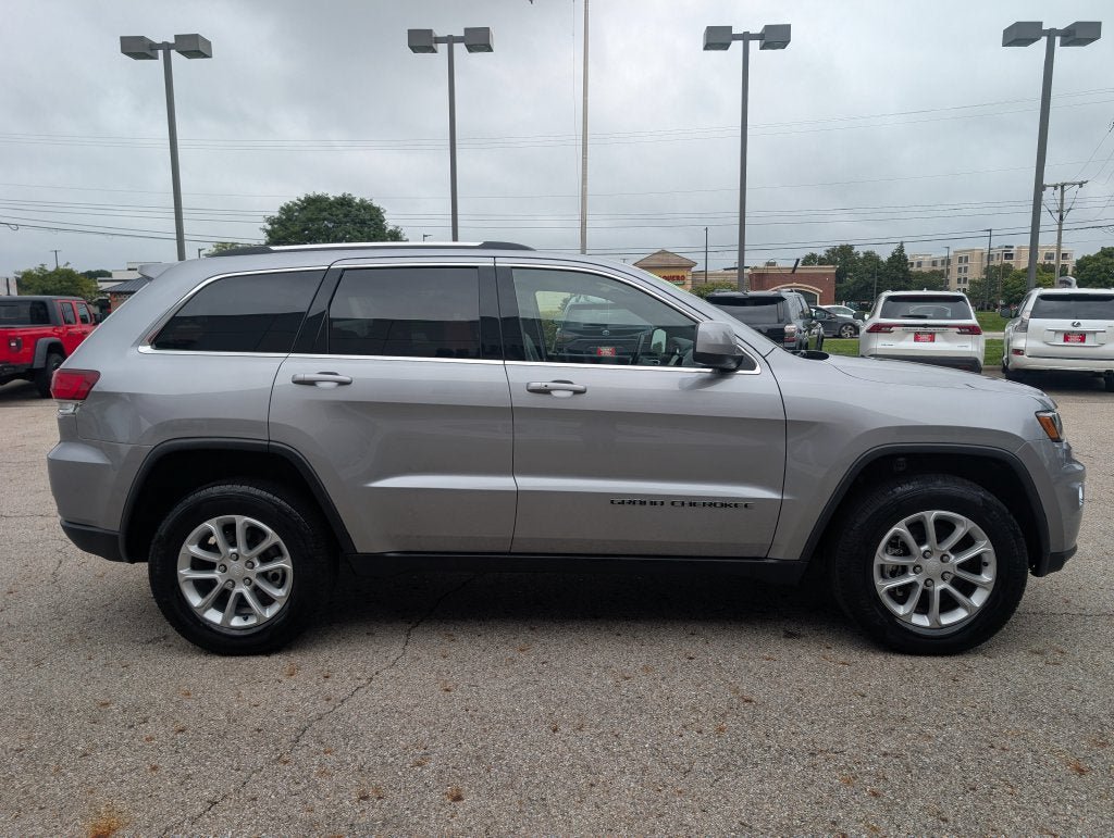 Used 2021 Jeep Grand Cherokee Laredo X AWD/4WD image 9
