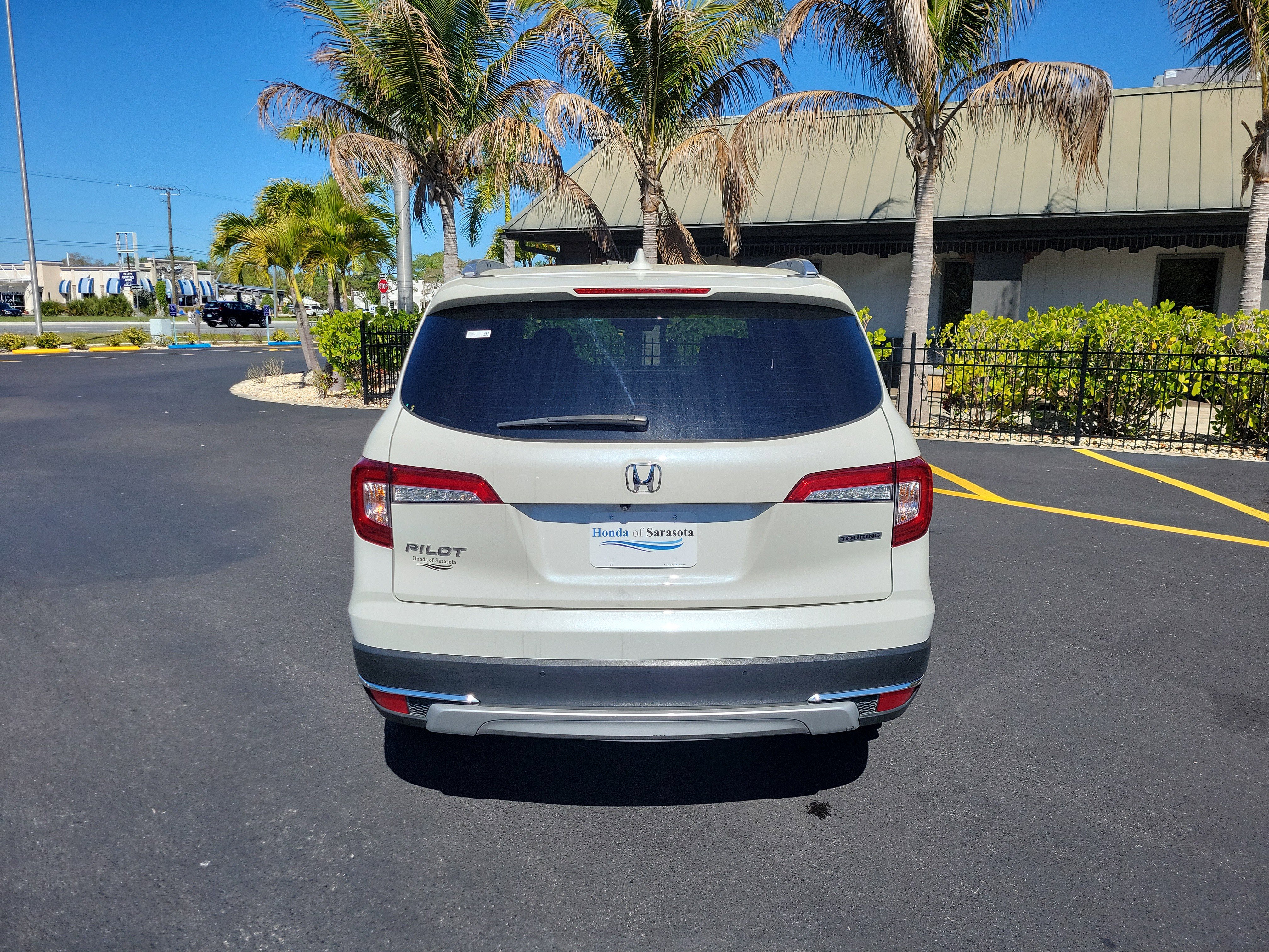 Used 2019 Honda Pilot Touring image 6