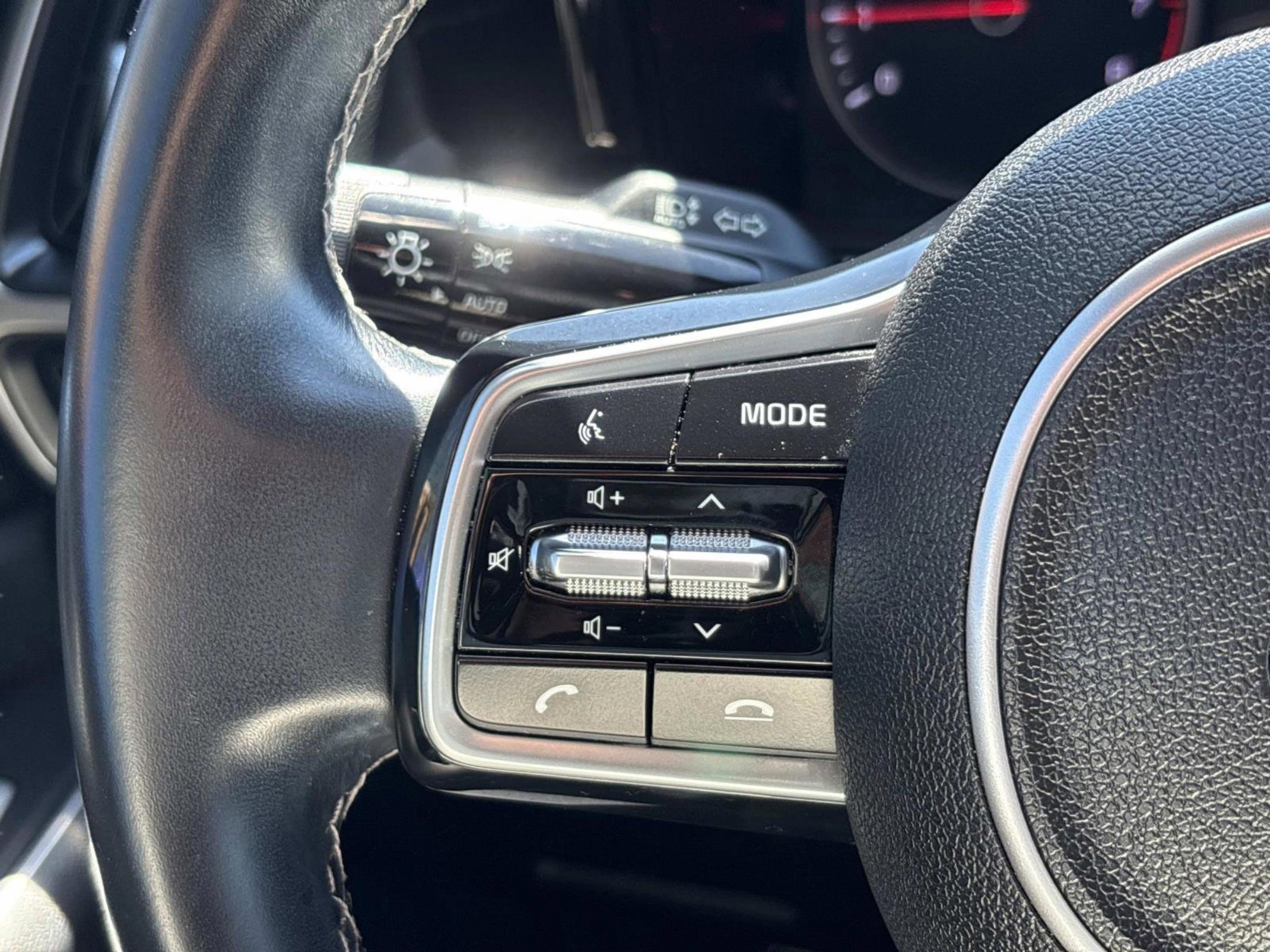 Used 2021 Kia Sorento S image 27