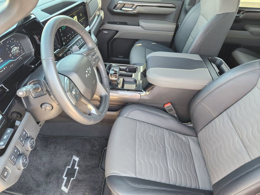 Used 2023 Chevrolet Silverado 1500 ZR2 w/ Technology Package image 16