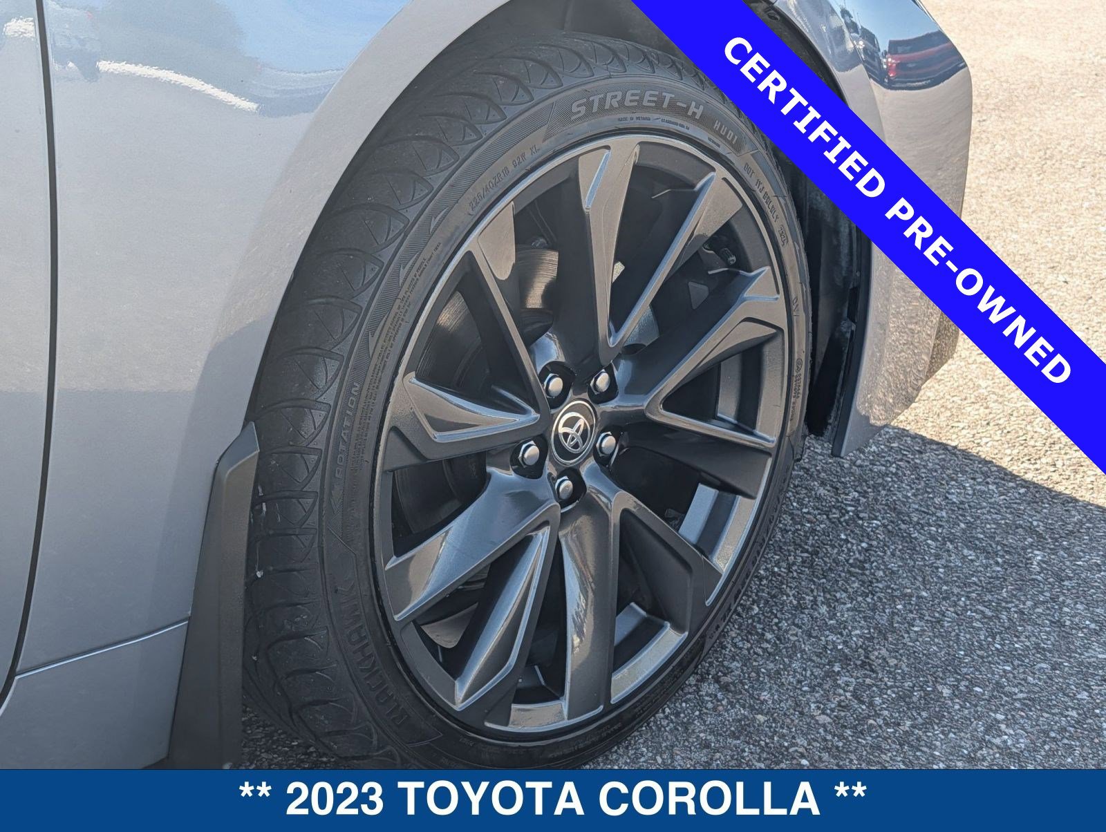 Used 2023 Toyota Corolla SE FWD image 12