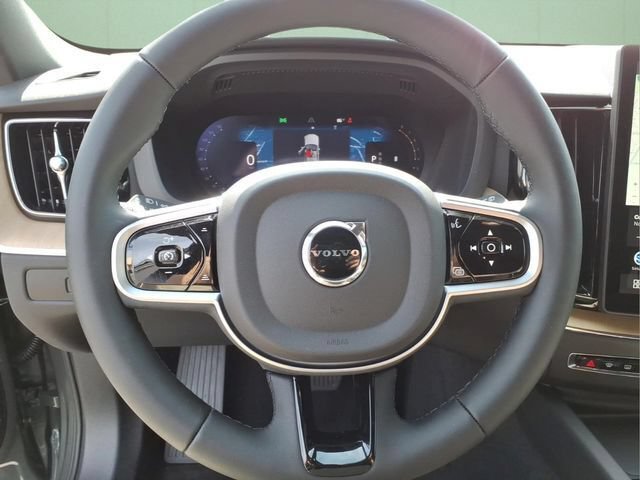 New 2026 Volvo XC60 B5 Plus w/ Climate Package AWD/4WD image 17