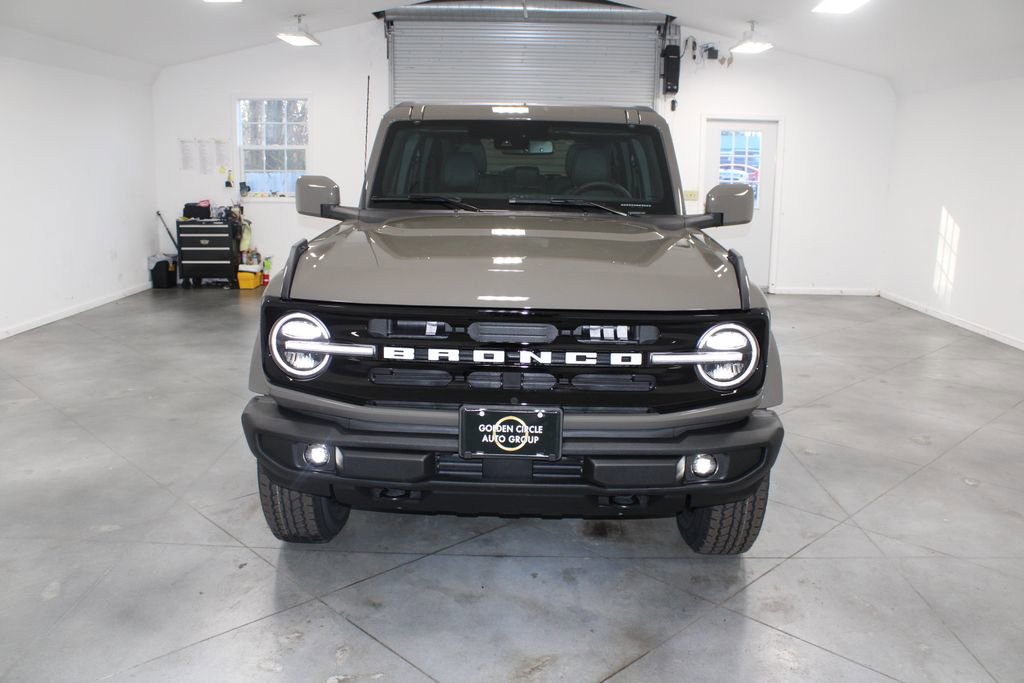 New 2025 Ford Bronco Outer Banks image 2