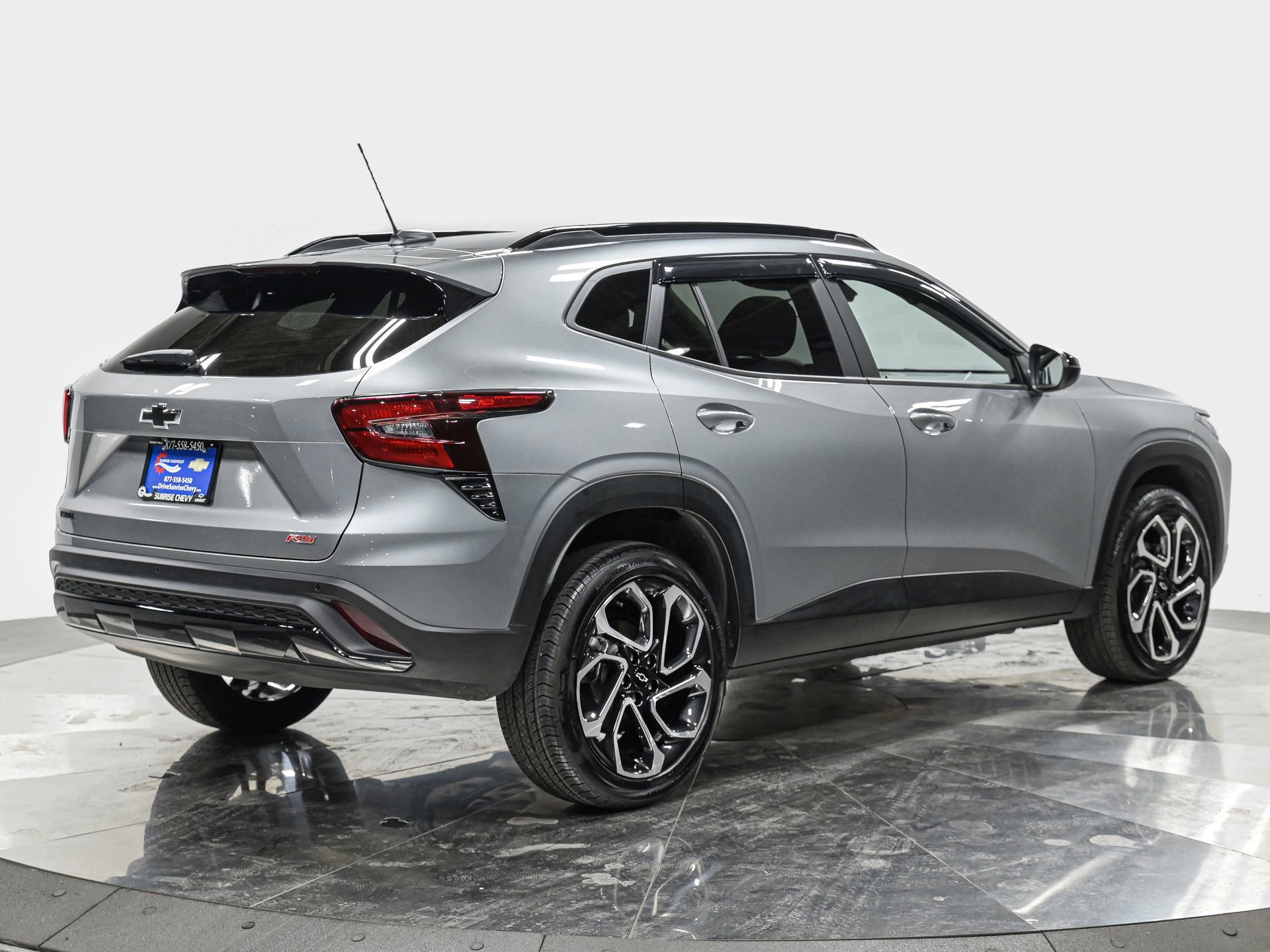 Used 2025 Chevrolet Trax RS w/ Sunroof Package image 7