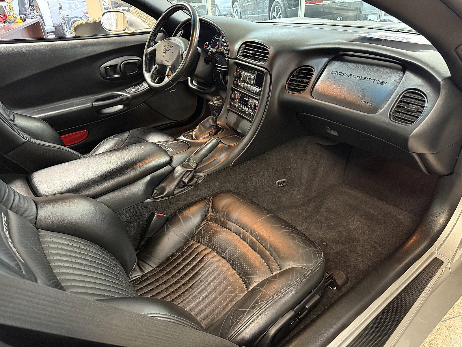 Used 2004 Chevrolet Corvette Coupe image 19