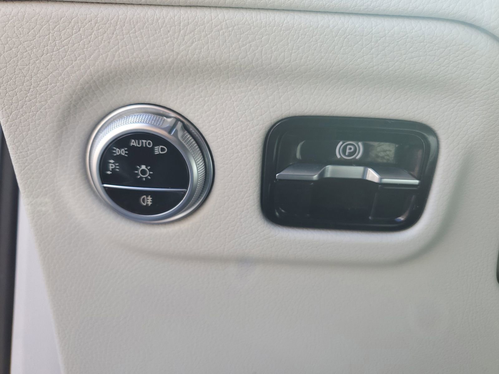 Used 2023 Mercedes-Benz EQS 450+ SUV image 24