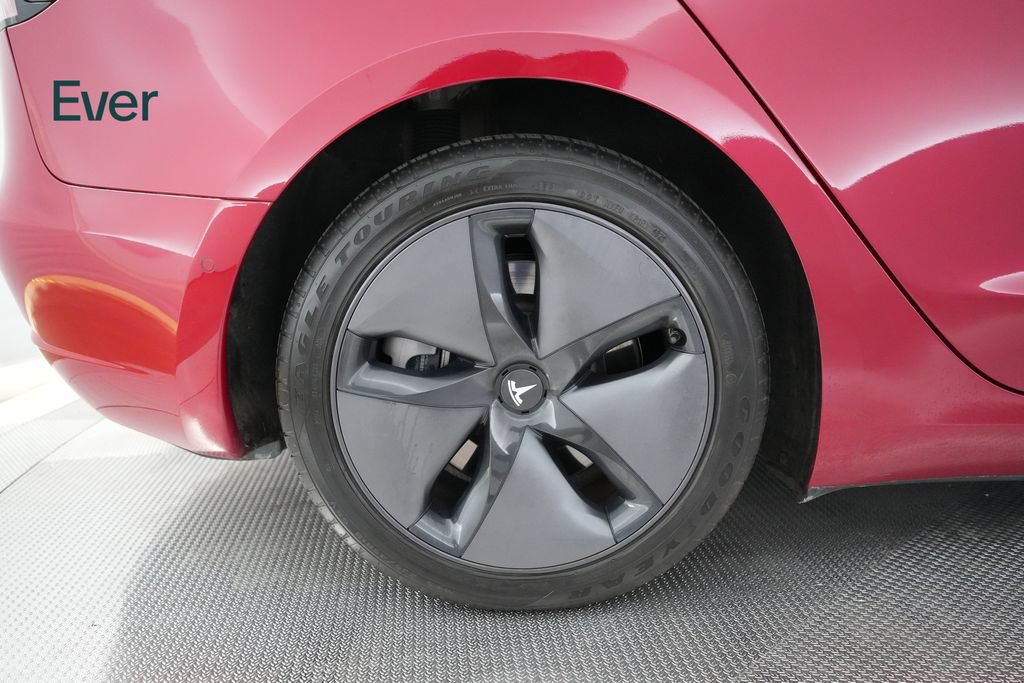 Used 2018 Tesla Model 3 Long Range RWD image 9