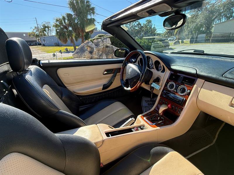 Used 2003 Mercedes-Benz SLK 320 image 7