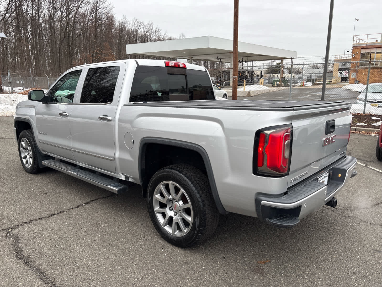 Used 2018 GMC Sierra 1500 Denali image 5
