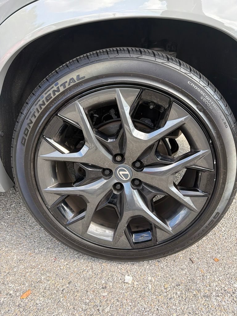 Certified 2026 Lexus TX 500h AWD w/ Technology Package image 17