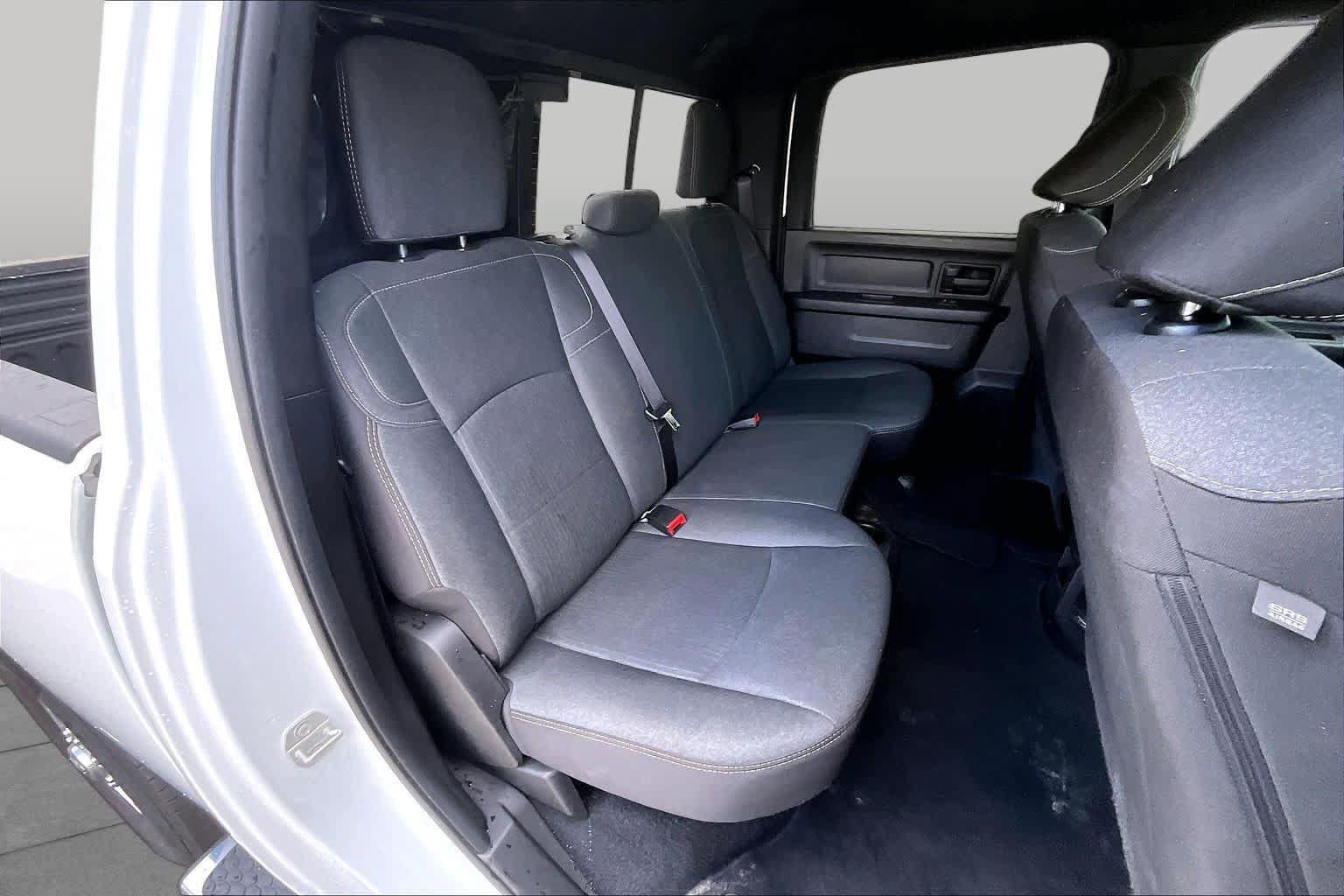 Used 2024 RAM 2500 Tradesman w/ Chrome Appearance Group AWD/4WD image 19