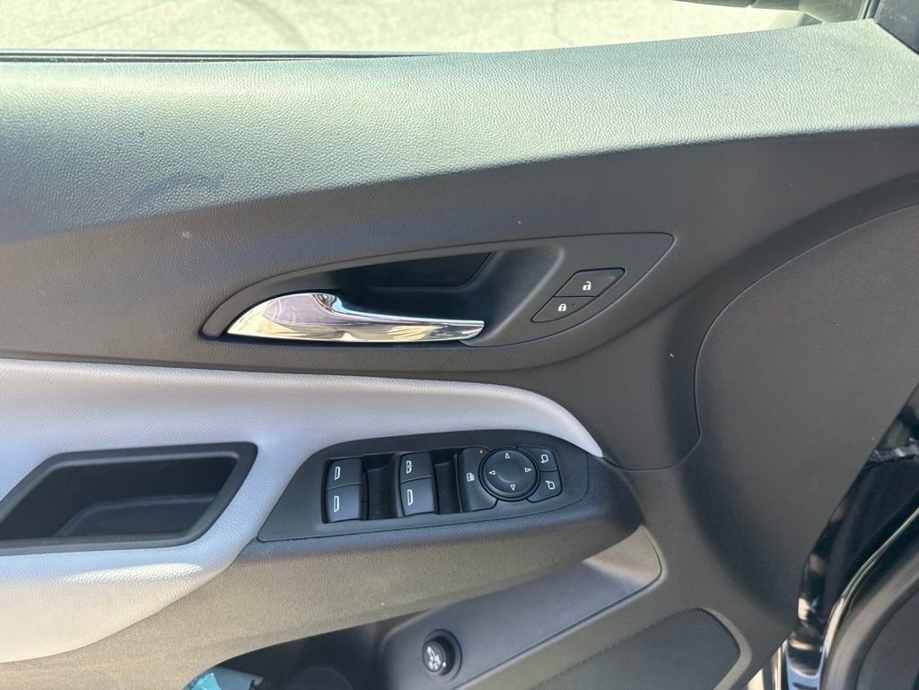 Used 2023 Chevrolet Equinox LT w/ Driver Convenience Package FWD image 12