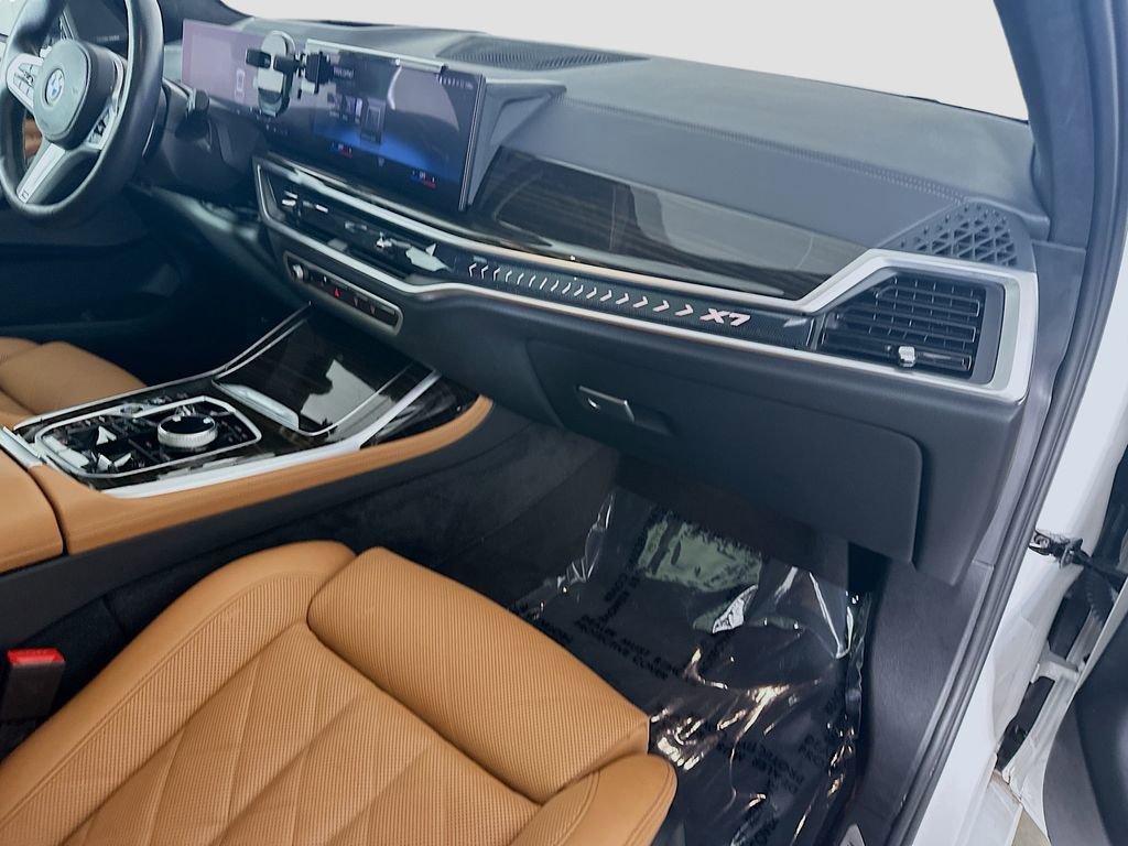 Used 2023 BMW X7 xDrive40i w/ Executive Package image 30