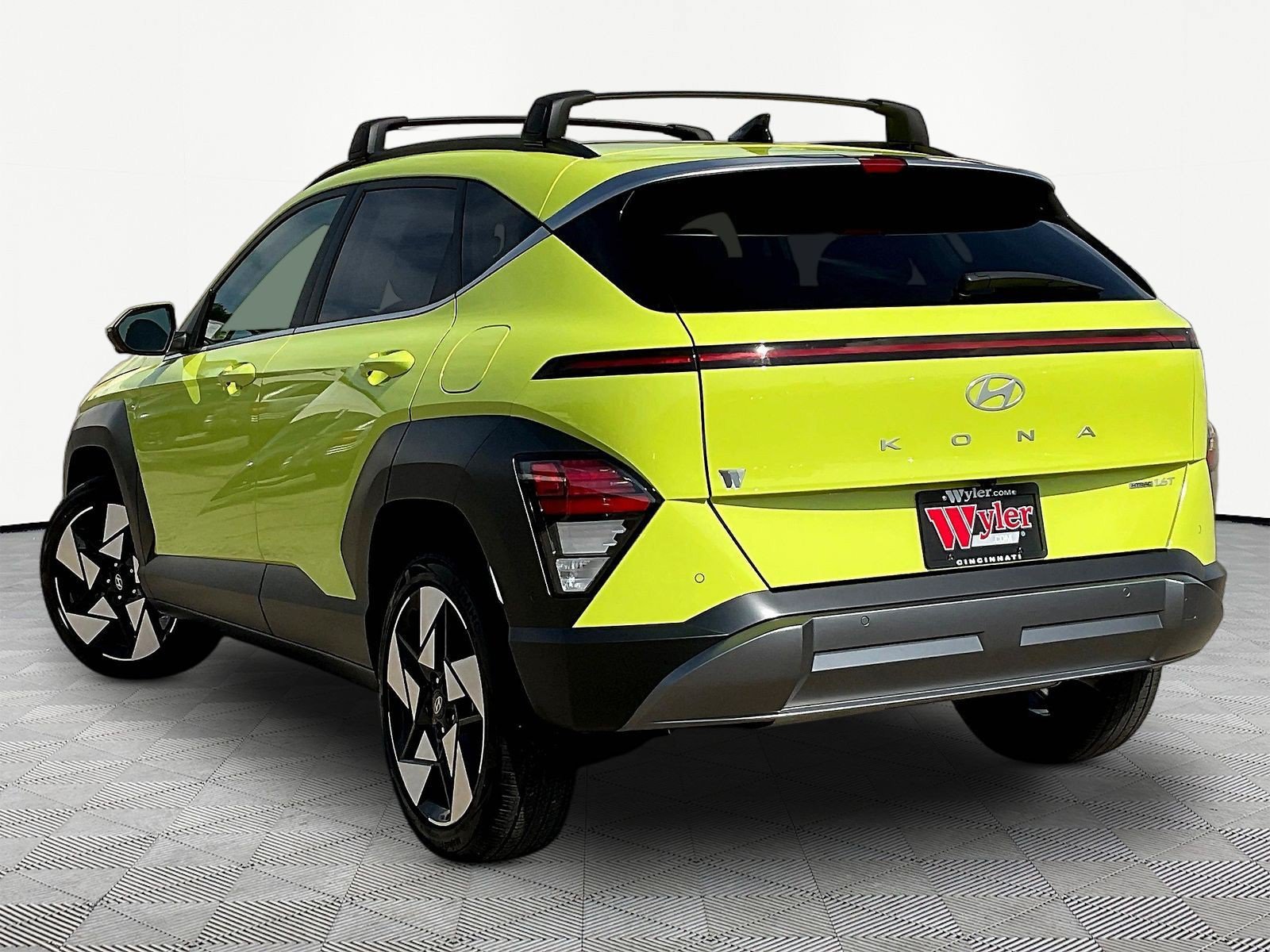 Certified 2024 Hyundai Kona Limited AWD/4WD image 4