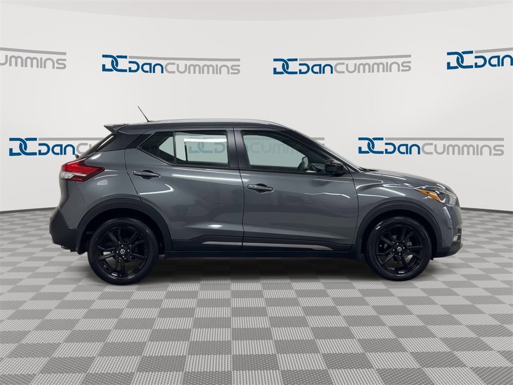 Used 2020 Nissan Kicks SR image 9
