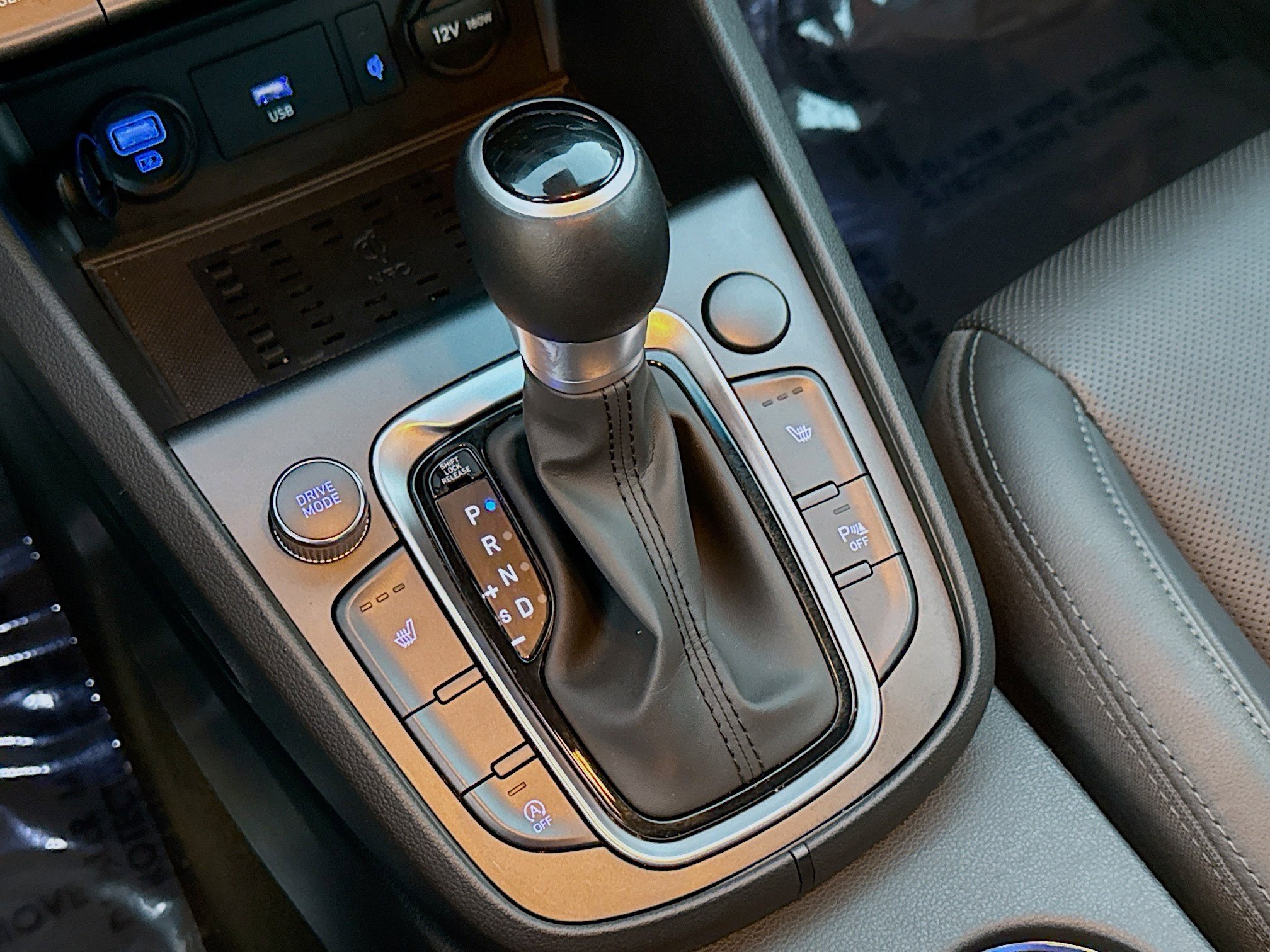 Used 2023 Hyundai Kona Limited w/ Cargo Package image 14