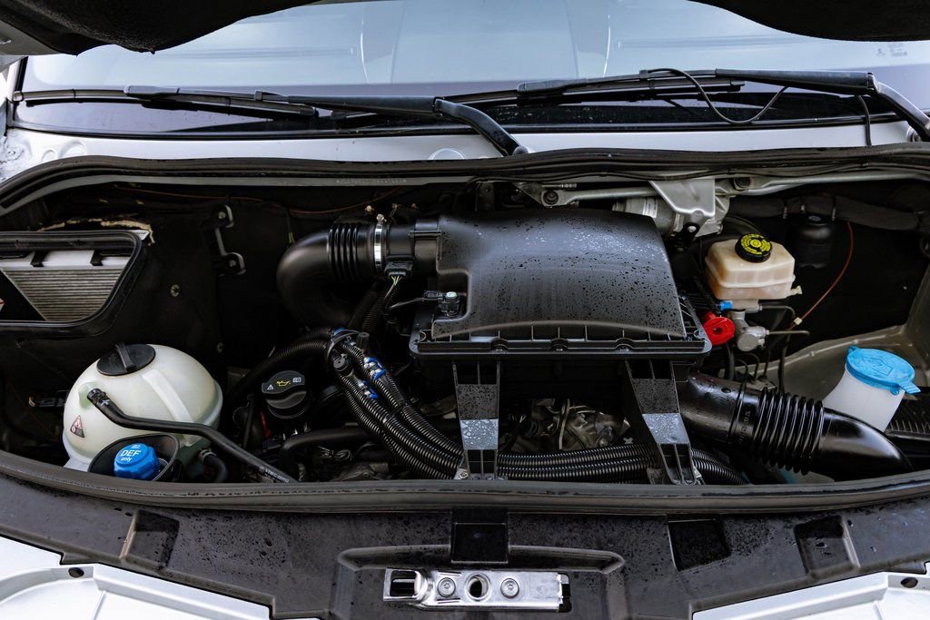 Used 2015 Mercedes-Benz Sprinter 2500 image 18