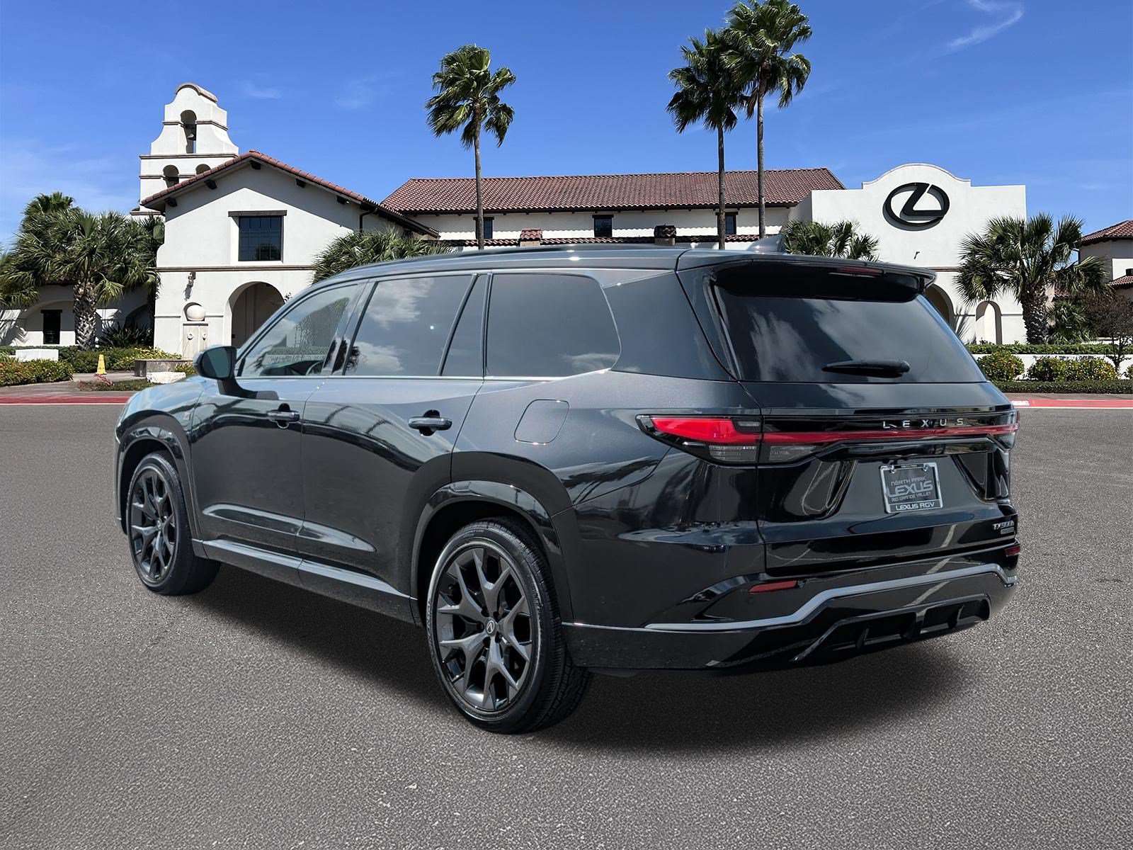 Used 2026 Lexus TX 500h AWD w/ Technology Package image 4