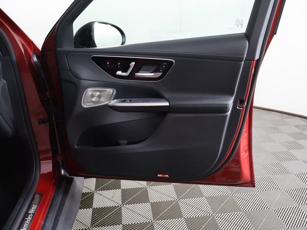 Used 2024 Mercedes-Benz GLC 300 4MATIC w/ AMG Line image 28