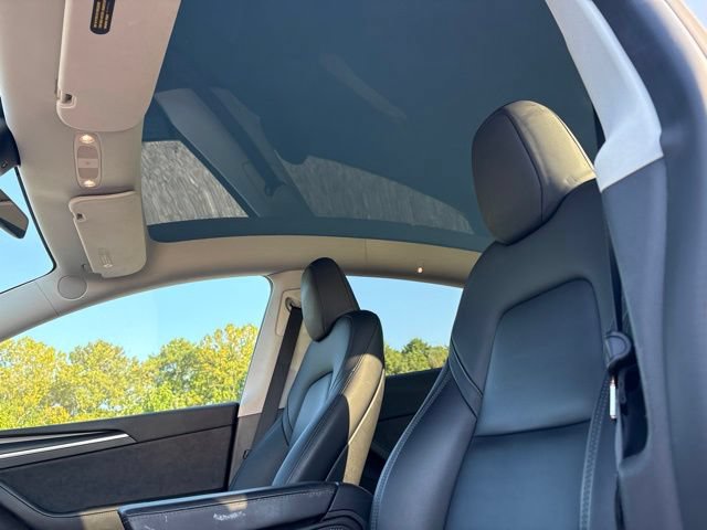 Used 2023 Tesla Model Y Long Range AWD/4WD image 3