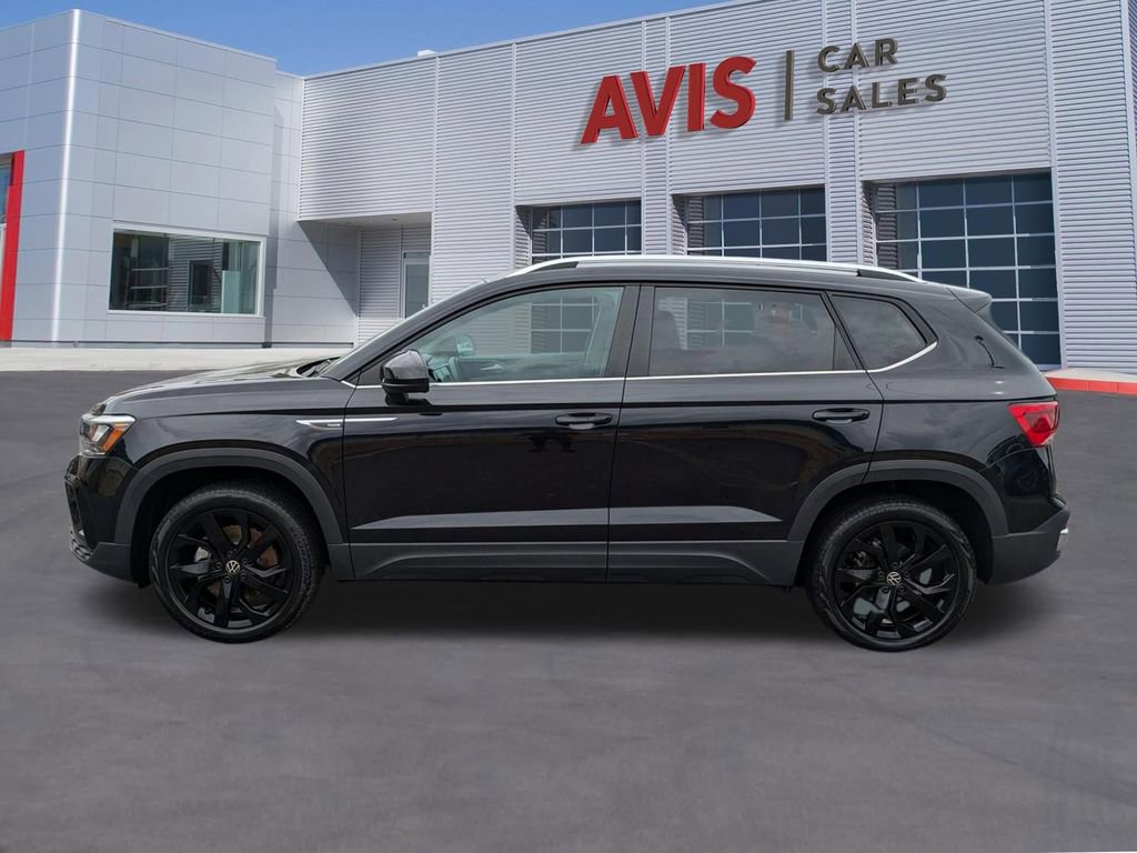 Used 2024 Volkswagen Taos SE image 10