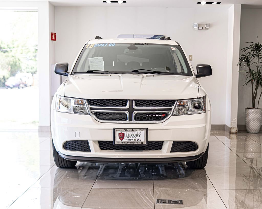 Used 2018 Dodge Journey SE FWD image 2