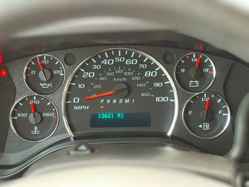 Used 2024 GMC Savana 2500 w/ Driver Convenience Package image 17