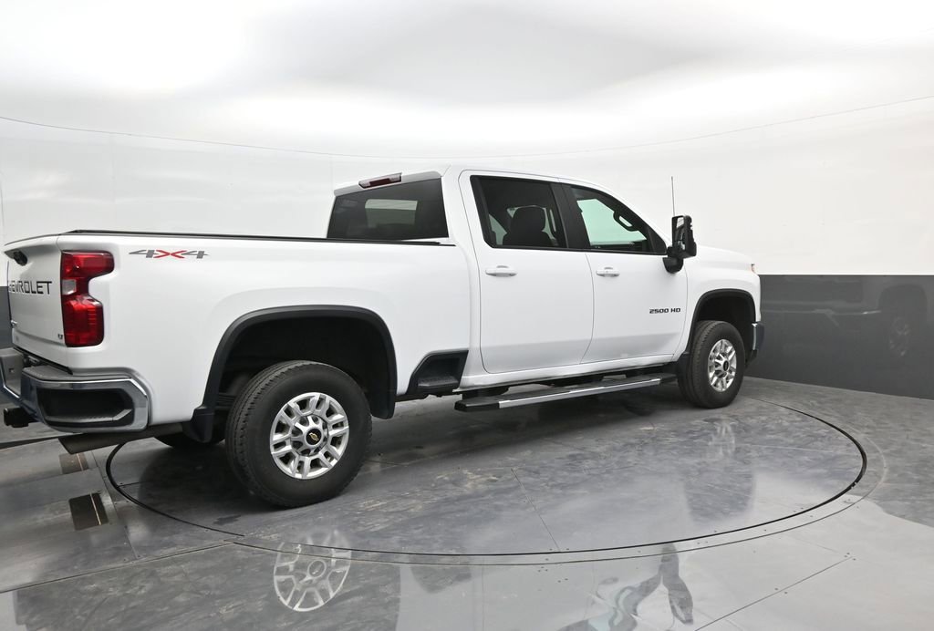 Used 2024 Chevrolet Silverado 2500 LT w/ Convenience Package image 7