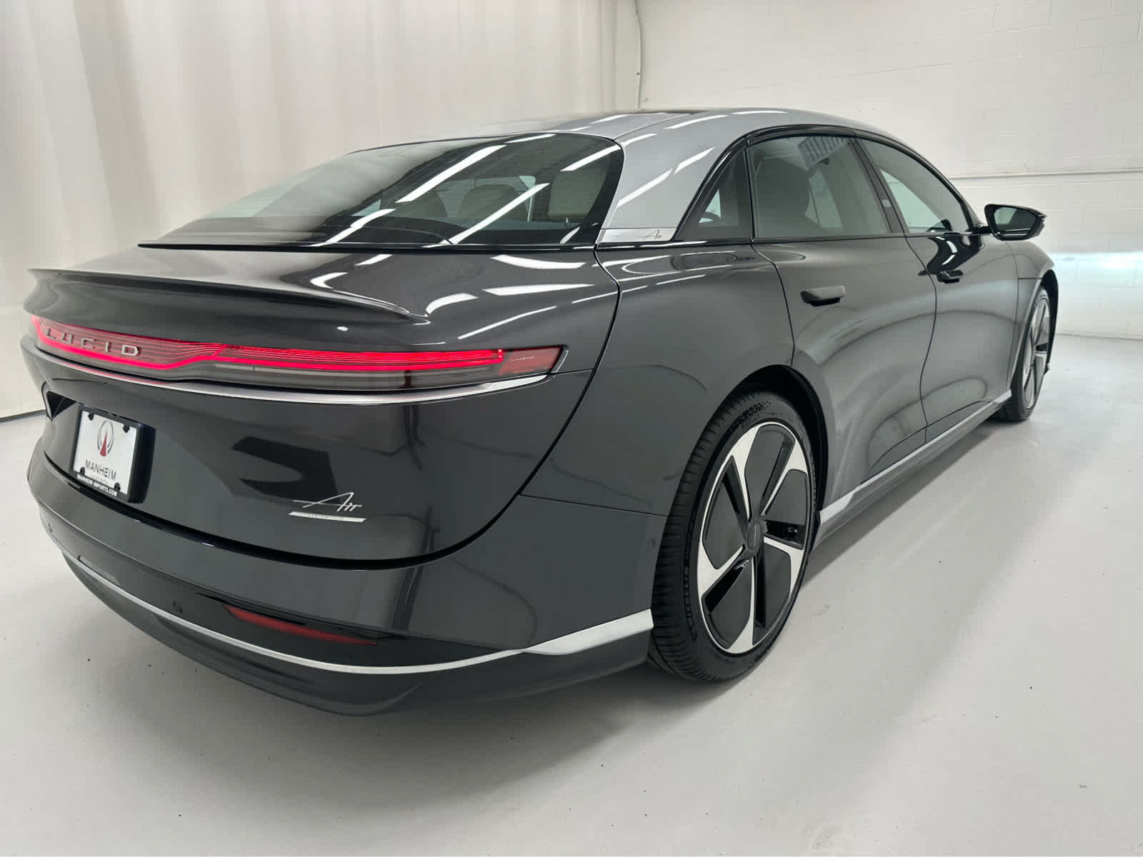 Used 2023 Lucid Air Touring AWD/4WD image 8