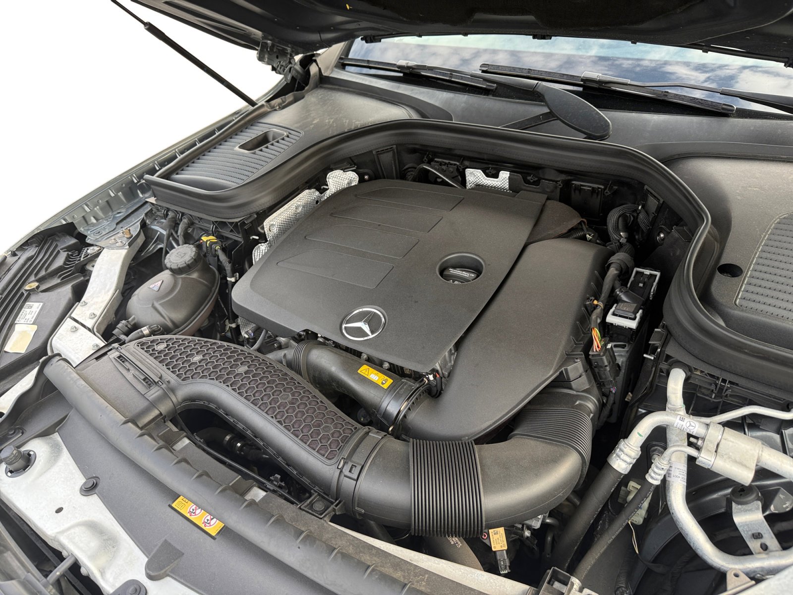 Used 2021 Mercedes-Benz GLC 300 4MATIC image 13